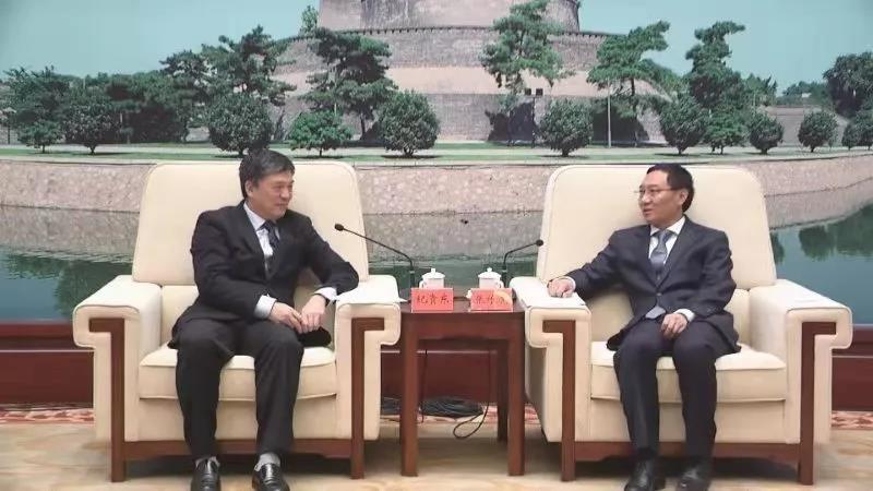 集团公司副总经理纪贵东参加邯郸市招商引资签约会 集团公司副总经理纪贵东参加邯郸市招商引资签约会