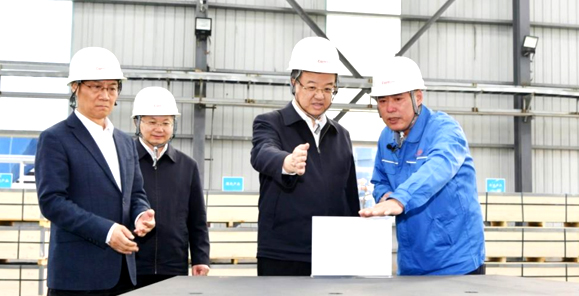 省委书记倪岳峰到武彭炉衬调研